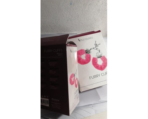 Наручники S Pleasures Furry Cuffs Pink (м'ята упаковка!!!)