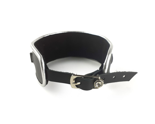 Ошейник из натуральной кожи со стразами и кольцом Art of Sex -  Collar Ring